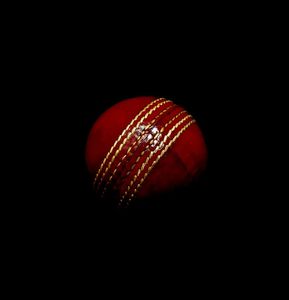 Meilleure qualité 156g Test Match Cricket Hard Balls Kookaburra Leather 4 pièces avec logo personnalisé - Product Image 3