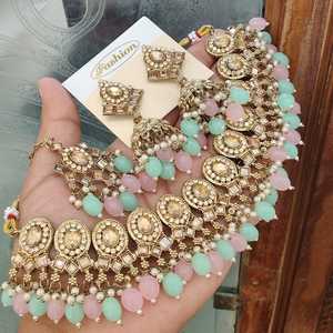 Conjunto de joyería tradicional india de alta calidad, collar con pendientes y Maang Tikka para mujer, perfecto para ocasiones festivas - Product Image 6