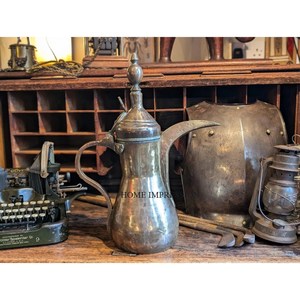 Théière à café arabe moderne de qualité supérieure, faite à la main en acier inoxydable, écologique, couleur personnalisable, utilisation en café, ustensiles de cuisine, carafe - Product Image 3