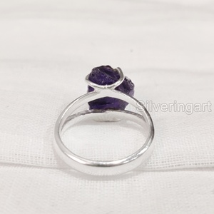 แหวนเงินแท้ 925 ประดับพลอยแอมะทิสต์ดิบธรรมชาติ สำหรับผู้หญิง แหวนวันเกิดเดือนกุมภาพันธ์ ดีไซน์ลวดลายคริสต์มาส - Product Image 6