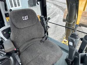 Chargeuse-pelleteuse CAT420F avec pompe à moteur, boîte de vitesses et moteur pour mini-excavatrices et tracteurs à vendre - Product Image 6