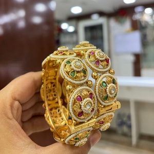 Bracelets Patla ouvrables en or massif, design lourd, magnifiques bijoux ethniques pour femmes et filles, tenue traditionnelle élégante pour les fonctions - Product Image 1