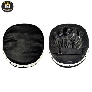 Guantes de Boxeo Profesionales Personalizados de Cuero y Almohadillas de Entrenamiento con Agarre Antideslizante, Secado Rápido y Correa Ajustable para Entrenamiento de Karate y Patadas - Product Image 3