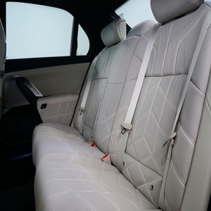 ¡Oferta Imperdible! BMW i7 xDrive60 2023 Súper Limpio, Eléctrico, Tracción en las Cuatro Ruedas, Automático, Exterior Rojo, Sedán de Lujo - Product Image 6