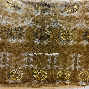 ผ้าลูกไม้ตาข่ายคุณภาพสูง ประดับด้วยลูกปัดและคริสตัล ลายดอกไม้หรูหรา เป็นมิตรกับสิ่งแวดล้อม 5 หลา เป็นขั้นต่ำในการสั่งซื้อ สไตล์ดั้งเดิม ทำด้วยมือ - Product Image 1