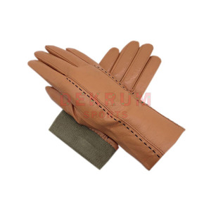 2024 Gants en cuir à doigts entiers Gants de conduite à la mode de style uni avec fonction d'habillage pour une utilisation en extérieur - Product Image 1
