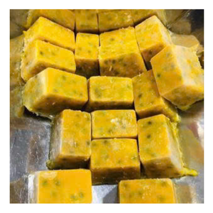 Purée de fruit de la passion congelée naturelle tropicale, adaptée aux boissons, aux desserts, à la crème glacée et à la boulangerie, fruit de la passion congelé - Product Image 1