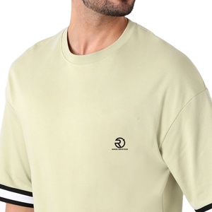 Ensemble short et t-shirt en coton de bonne qualité avec logo personnalisé et design Ensemble deux pièces pour hommes Ensemble deux pièces pour été T-shirt pour hommes - Product Image 5