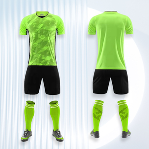 Camiseta de fútbol de sublimación personalizada, camiseta de fútbol de tela de malla de poliéster, camiseta de fútbol de manga corta transpirable - Product Image 6