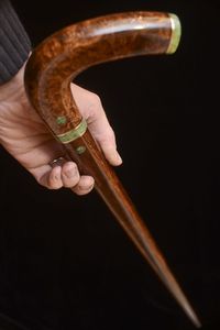 Bâton de marche en bois fabriqué à la main pour hommes et femmes cadeau de sculpture personnalisé ou aide à la mobilité - Product Image 4