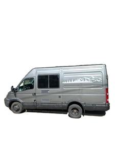 Camión Diésel Usado 2024 35C18, 177HP, 17.700 Millas, 2 Camarotes, 2 Ejes, Transmisión Automática, Neumáticos R17, Volante a la Izquierda, Asientos de Cuero - Product Image 2