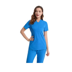 Scrubs médicaux écologiques pour femmes Tissu en bambou durable, évacuation de l'humidité et parfait pour les longs quarts de travail à l'hôpital - Product Image 1