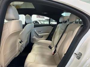 Mercedes-Benz CLA 250 4MATIC 2025, Sedán Automático Turbo con Asientos de Cuero, Techo Panorámico, Luces LED y Cámara de 360°, 1-25k Millas - Product Image 6