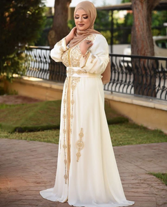 Élégant design abaya caftan marocain avec belle broderie dorée à la main haute qualité design abaya de mariage marocain - Product Image 1