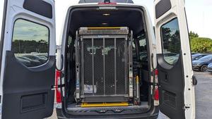 Mercedes-Benz Sprinter 2500 Usada de 2019 con Techo Alto - Product Image 5