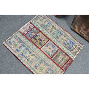 Alfombra Turca Vintage Pequeña de 2.6x2.7 pies, Alfombra Azul del Suroeste de Estados Unidos de Lana - Product Image 4