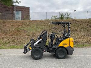 Livraison Gratuite Chargeuse sur pneus compacte MCL2 25 CV Diesel Poids en service 1,74 T Charge utile de basculement 1,16 T Chargeuse frontale Chargeuse compacte à direction par déplacement - Product Image 6