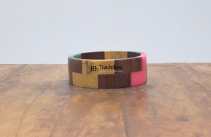 Bracelets en bois fabriqués à la main en finition grain naturel bijoux de mode en vrac accessoires en bois style tribal look ethnique par Tradebyd - Product Image 3