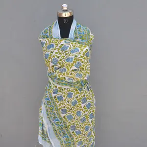 Nouvel arrivage d'écharpe légère en coton pour le cou, impression bloc à la main, paréo d'été, cadeau parfait pour elle pour l'automne - Product Image 1