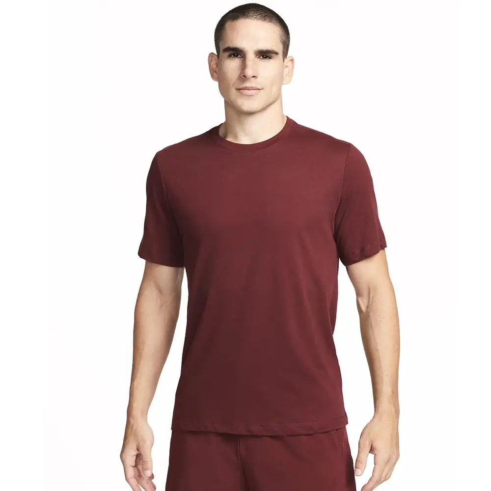 低Moq新しいデザインメンズTシャツ低価格カスタムデザインメンズTシャツ純粋でプレミアム品質の製品