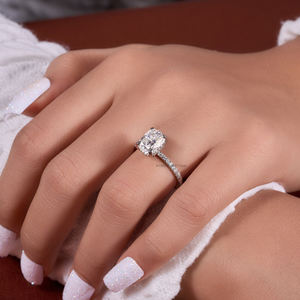 Hidden Halo 2 Carat Moissanite Bague de Fiançailles Coussin Allongé Coupe Pierre Brillant Feu Moderne Conception De Mariée Certifiée GRA - Product Image 3