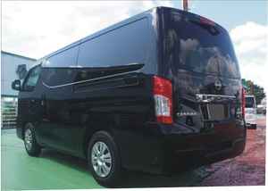 Nissan Urvan d'occasion 2022, 299 CV, 4 cylindres, conduite à gauche/droite, moteur essence, transmission manuelle, 100 % en parfait état de marche, sans accident - Product Image 4