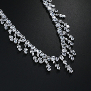 ชุดเครื่องประดับต่างหูและสร้อยคอสำหรับเจ้าสาวทำจากทองเหลืองเซอร์โคเนียสำหรับงานแต่งงาน - Product Image 5