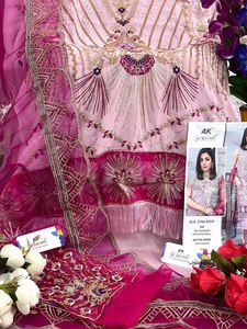 Vêtements pakistanais indiens de couleur vive pour les fêtes Dernières tendances exclusives en rayonne de soie coupe droite Kurti Dupatta - Product Image 3