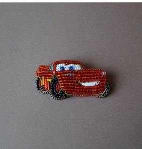 Collar de Piedras Naturales con Cuentas de Circonita Cúbica, Chapado en Oro, Hecho a Mano, Estilo Moderno y Elegante, Color Rojo y Verde, Fabricación Personalizada en China, OEM, Dijes de Latón, Llavero - Product Image 1