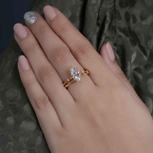 Anillo de Compromiso Solitario con Diamante Cultivado en Laboratorio con Corte Marquesa, Certificado IGI, VVS, con Conjunto de Boda de Oro de 14k, Superventas - Product Image 2