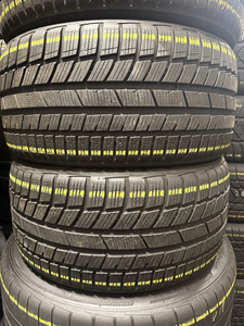 Pneus de voiture d'occasion de haute qualité 13' 14' 15' 16' 17' 18' 19' 20' 21' 22' en gros 235/45R18 205/65R15 Pneus de voiture pour passagers - Product Image 2