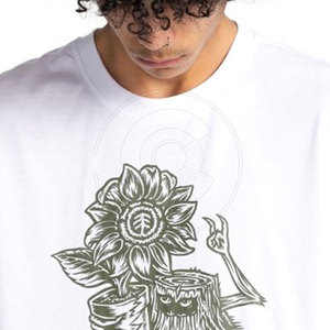 T-shirt décontracté imprimé sérigraphié en tissu respirant – Vêtement tendance et confortable, le plus vendu - Product Image 3