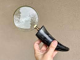 Loupe en corne de buffle polie à la main Lentille optiquement transparente écologique pour la lecture d'animaux artisanaux - Product Image 2