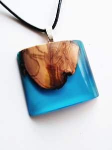 Unisexe Vintage Hommes Femme À La Mode En Bois Massif Résine Collier Pendentif Tissé Corde Chaîne Vente Chaude Bijoux - Product Image 2