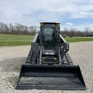 รถตักล้อยาง John Deere 331P แบบ Skid Steer Loader สำหรับงานหนัก ขนาดกะทัดรัด พร้อมความสามารถรับน้ำหนักสูง ราคาดี - Product Image 1