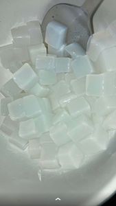 Gelée de noix de coco nata de coco produite à partir de cubes de noix de coco fraîche idéale pour les salades froides et les recettes de soupe sucrée du Vietnam - Product Image 2