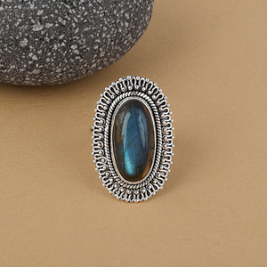 Bague ovale en labradorite traditionnelle Bijoux de mode en argent sterling 925 - Product Image 2