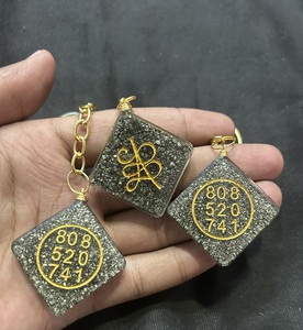 พวงกุญแจคริสตัลพลอยเทียมสีทองธรรมชาติสำหรับเป็นของขวัญและกุญแจ - Product Image 2