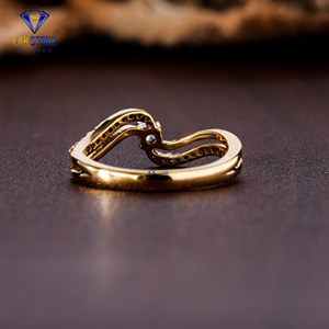 Lab-Stone Party Wear Bague en diamant 0.237 TDW Diamant taille ronde Or jaune Couleur EF-VS - Product Image 4