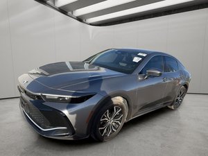 รถยนต์มือสองสภาพดี ปี 2023 โตโยต้า คราวน์ XLE 2.5L V4 AWD - Product Image 2