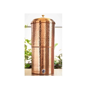 Distributeur d'eau ayurvédique en cuivre pur de grande capacité avec une finition martelée traditionnelle élégante pour la maison - Product Image 5