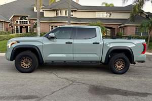 Toyota Tundra Limited 2022, Bajo Kilometraje, Lista para Entrega, Caja de Cambios Automática, Volante a la Izquierda, Cuero Oscuro, R 18, Camioneta - Product Image 2