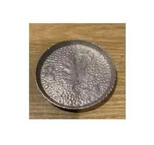 Sous-verres en laiton et métal antiques de haute qualité Forme ronde de style classique pour la conception martelée - Product Image 5