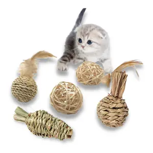 Wholesale Fun and Durable Seagrass Chewing Toy for Pets - Perfect for Cats, Guinea Pigs, Rabbits, Hamsters, and Dogs