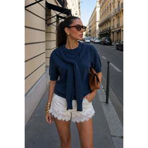 เสื้อสีดำลายละเอียด คอปกจักรยาน ผ้าเนื้อละเอียด-สีกรมท่า - Product Image 1