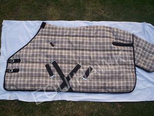 最畅销的大尾翻盖马毯绗缝道岔护垫，带多填充棉衬防水，适合夏季冬季使用 - Product Image 6