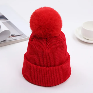Haute Qualité Nouveau 2025 Logo Personnalisé Bonnet En Laine avec Pompon Tricoté Chapeau Chaud Fourrure Pom Pom Designer Bonnets Bonnet D'hiver - Product Image 5