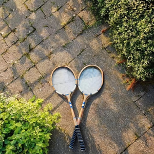 Raquette de badminton en bois léger de haute qualité avec équipement de sport de qualité supérieure - Product Image 1