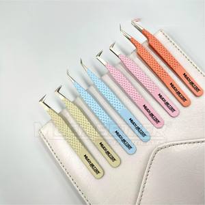 Pinzas de pestañas de volumen de 90 grados ligeras populares Pinzas de pestañas de agarre de diamante rosa brillante Extensión de pinza de aislamiento - Product Image 4