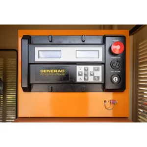 Groupe électrogène diesel triphasé silencieux d'occasion 130 kW 480 V 60 Hz, groupe d'alimentation de secours commercial encastré avec AVR - Product Image 5